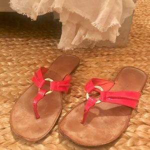 Lilly Pulitzer flip flops / thong sandals 8 coral